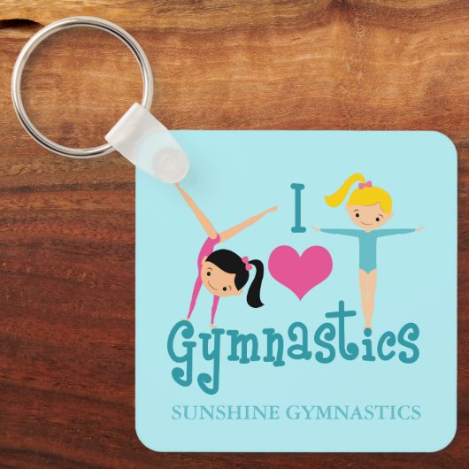 私は体操が大好きかわいい体操選手パーソナライズされたティール（緑がかった色） キーホルダー (正面)