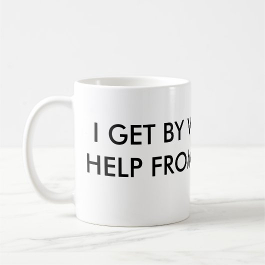 "私は何とかやっています…" 引用文のマグ コーヒーマグカップ (左)