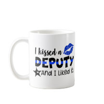 私は保安官代理にキスして気に入った