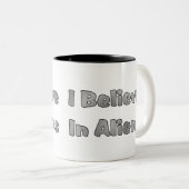 私は信じエイリアン ツートーンマグカップ (正面右)