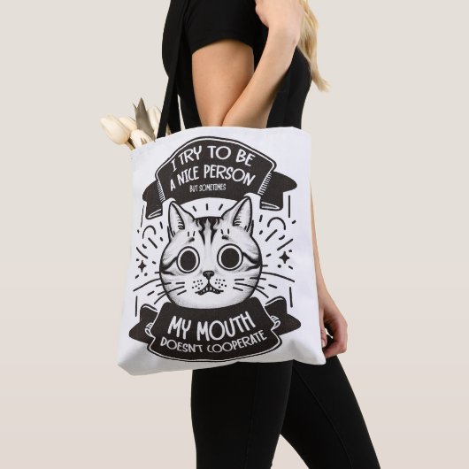 私は優しい人になろうと努力する トートバッグ (クローズアップ)