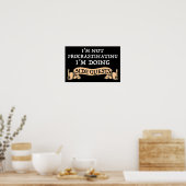 私は先延ばしではない – 私はサイドクエストをしている ポスター (キッチン)