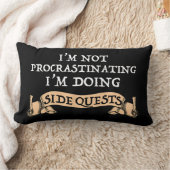 私は先延ばしではない – 私はサイドクエストをしている ランバークッション (ブランケット)