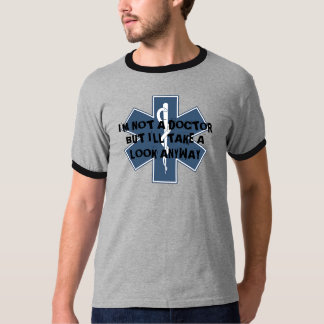 私は先生…ではないです Tシャツ