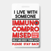 私は免疫不全のバッジを持つ人と暮らしている バッジ (裏面)