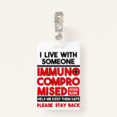私は免疫不全のバッジを持つ人と暮らしている バッジ (裏面クリップ)