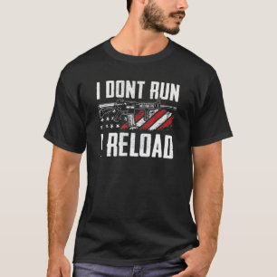 私は再走装米国フラグPro銃おもしろい銃 Tシャツ
