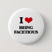 私は冗談であることを愛します 缶バッジ (正面)