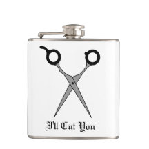 私は切ります(黒髪の切断のはさみ)