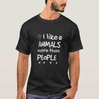 私は動物が動物より好き Tシャツ
