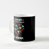 私は動物の虐待者を前足の愛で眠らせることをサポート コーヒーマグカップ (正面左)