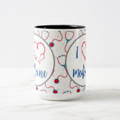 「私は医学が大好き」聴診器の医師の贈り物 ツートーンマグカップ (中央)