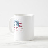 私は十字の旗のKneelを得意気に意味します コーヒーマグカップ (正面左)
