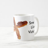 私は午前中ベーコンの臭いを…愛します コーヒーマグカップ (正面右)