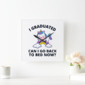 私は卒業してもベッドに戻れる スクエア壁時計 (ホーム)
