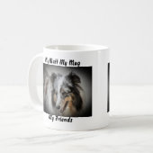 私は友達のマグカップを口にしゃべる。 コーヒーマグカップ (正面左)