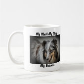 私は友達のマグカップを口にしゃべる。 コーヒーマグカップ (左)