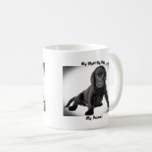 私は友達のマグカップを口にしゃべる。 コーヒーマグカップ (正面右)