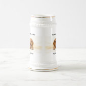 私は友達のマグカップを口にしゃべる。 ビールジョッキ (中央)