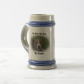 私は友達のマグカップを口にしゃべる。 ビールジョッキ (正面左)