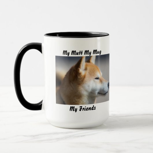 私は友達のマグカップを口にしゃべる。 マグカップ (左)