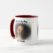 私は友達のマグカップを口にしゃべる。 マグカップ (正面左)