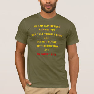 私は古いベトナムの戦闘獣医だ Tシャツ