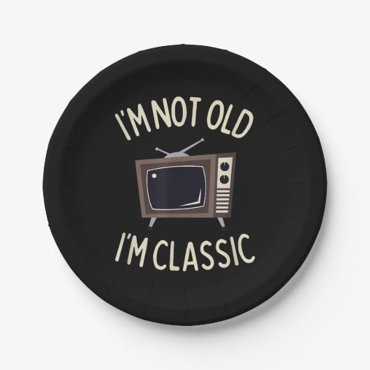私は古くない私は古いテレクラシックビおもしろいグラフィック ペーパープレート (正面)