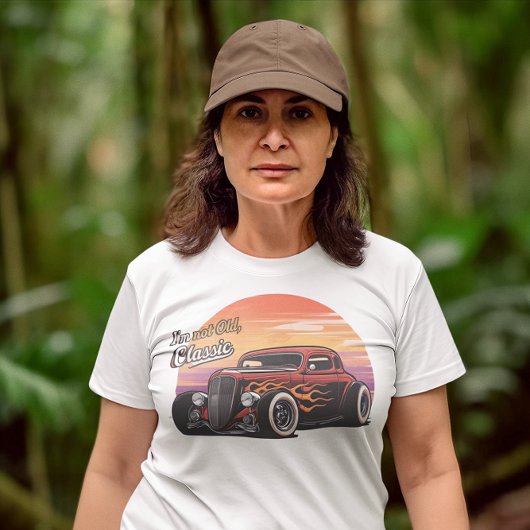 私は古くはないクラシックの激しい炎 Tシャツ