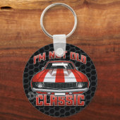 私は古くはない私はクラシックレトロ- Red Muscle Car キーホルダー (正面)