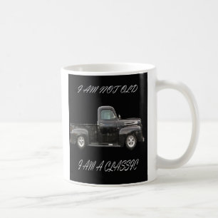 私は古くはない私は車のグラフィッククラシックメンズおもしろいである コーヒーマグカップ