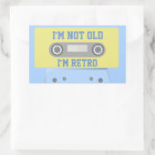 「私は古くはない、レトロだ」 長方形シール (バッグ)