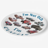 私は古くはない、私はヴィンテージ車のクラシック誕生日 ペーパープレート (アングル)