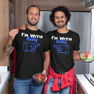 私は右の友人か双子を指している名前をカスタムするを持っている Tシャツ