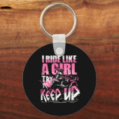 私は四輪自転車の女の子を乗保せるように乗る キーホルダー (正面)