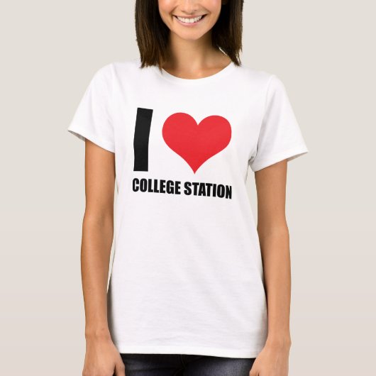 私は大学の駅が大好き Tシャツ (正面)