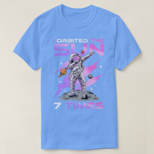 私は太陽を7回周回し、第7誕生日宇宙飛行士 Tシャツ (デザイン正面)