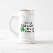 私は女の子の試みのように維持するために飲みます ビールジョッキ (左)