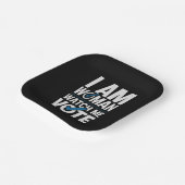 私は女性は私の投票を見ているヴィンテージ ペーパープレート (傾斜あり)