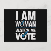 私は女性は私の投票を見ているヴィンテージ ポストカード (正面)