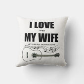 私は妻が私にもう一つのギターを買貸してるのが好き クッション (裏面)