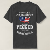 私は妻が私の国を愛し、あなたを縛らもしれる Tシャツ (デザイン正面)