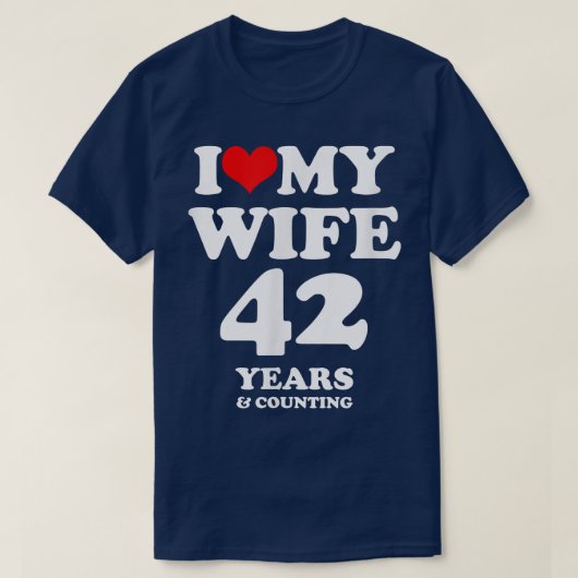 私は妻を愛し結婚したて42年 Tシャツ (デザイン正面)