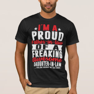 私は娘誇りを持ったの義父素晴らしです Tシャツ