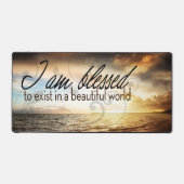 「私は存在賛美する」モチベーション肯定 デスクマット (正面)