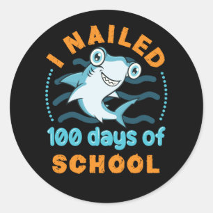 私は学校のハンマーヘッドシャークの100日を釘付けにした ラウンドシール