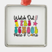 私は学校の前を見てく来れ メタルオーナメント (正面)