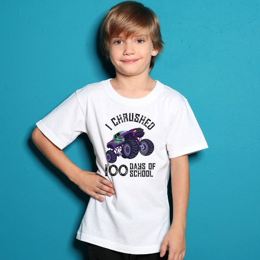 私は学校の緑のモンスタートラックの100日を充電した Tシャツ