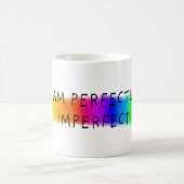 私は完全に不完全だ コーヒーマグカップ (中央)