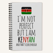 私は完璧ではないが、ケニア出身のケニア人である ノートブック (正面)